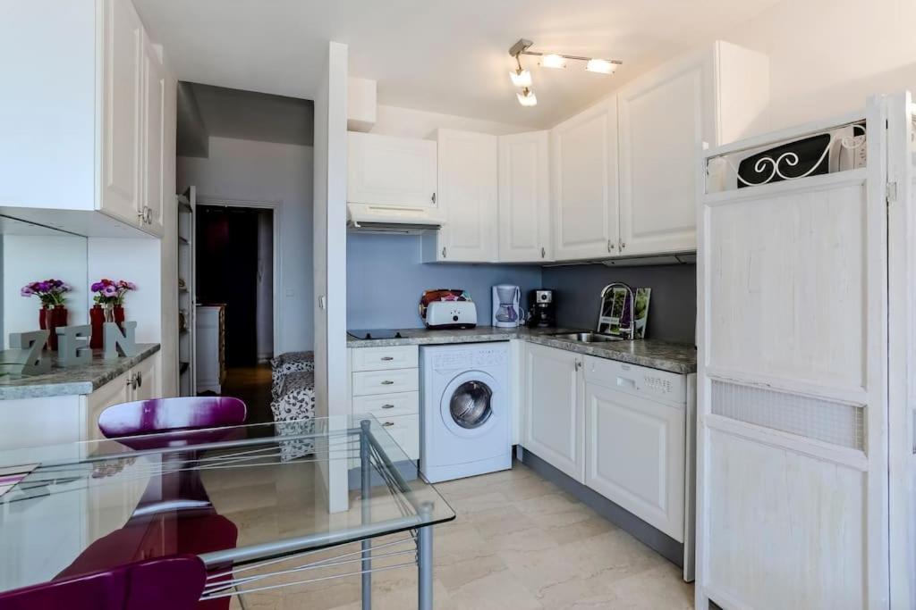French Riviera 1 Bedroom On The Beach Facing Cannes 泰晤勒·苏尔·梅尔 外观 照片