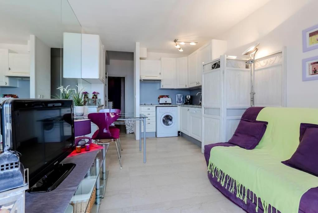 French Riviera 1 Bedroom On The Beach Facing Cannes 泰晤勒·苏尔·梅尔 外观 照片