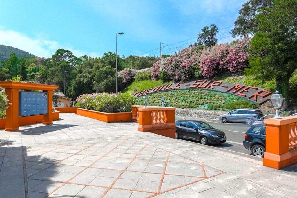 French Riviera 1 Bedroom On The Beach Facing Cannes 泰晤勒·苏尔·梅尔 外观 照片